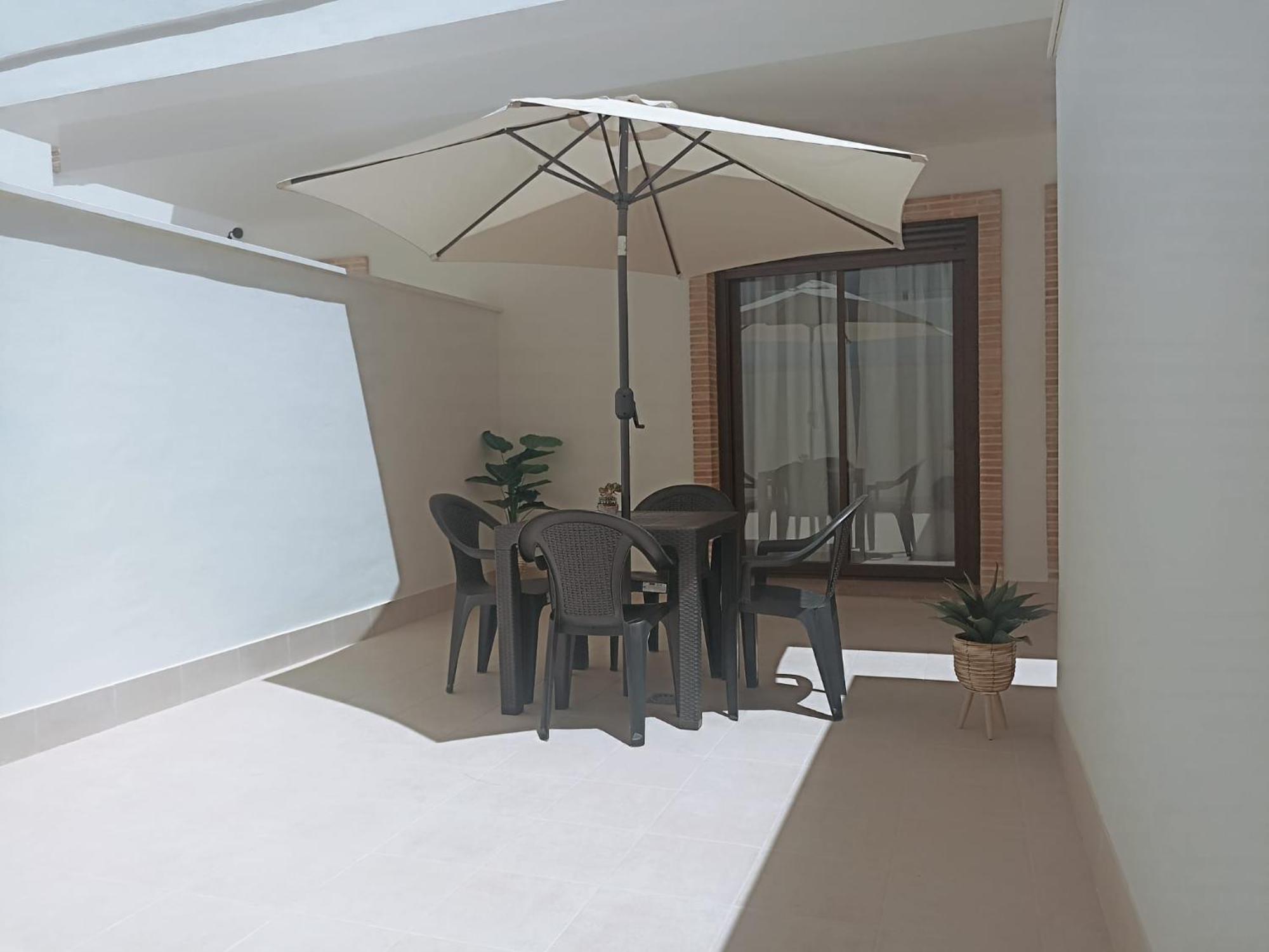 Apartamento Nuevo Centrico Con Aparcamiento Privado Incluido Alcala de Guadaira Exterior photo